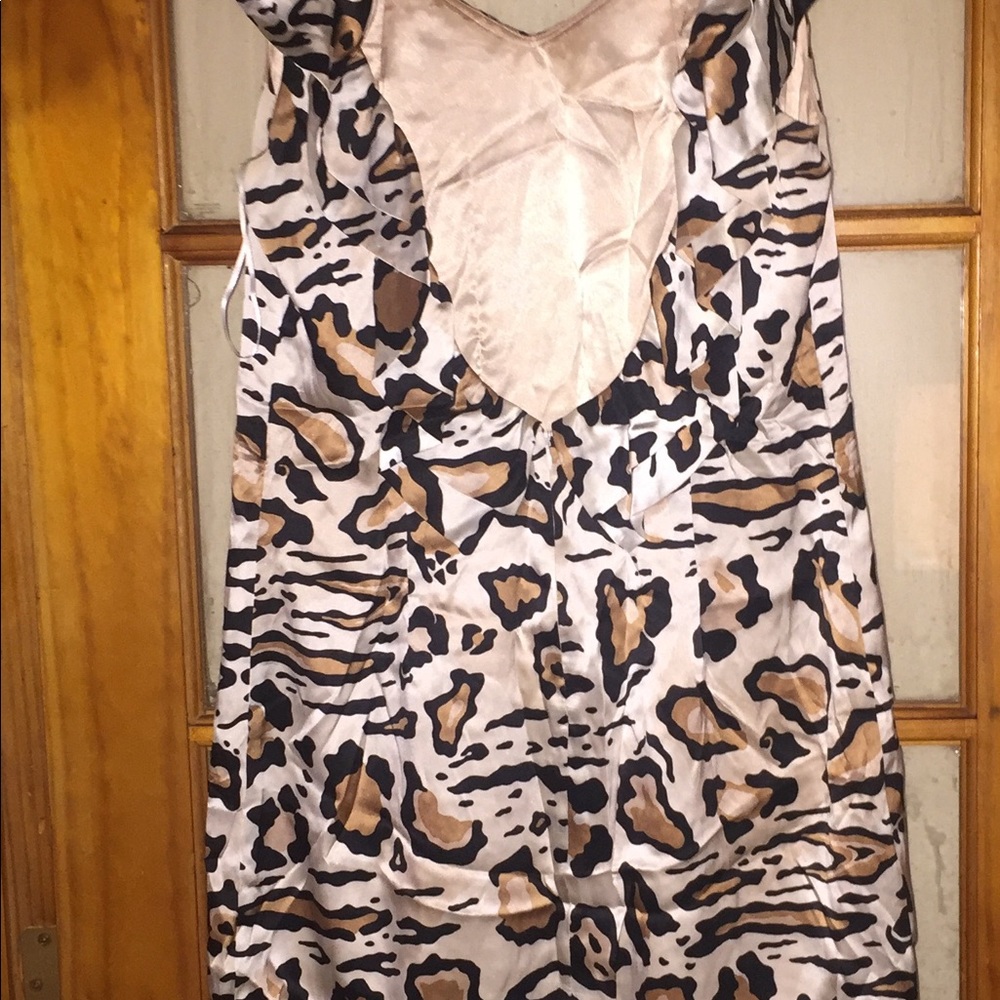 Dress - Picture 4 of 4